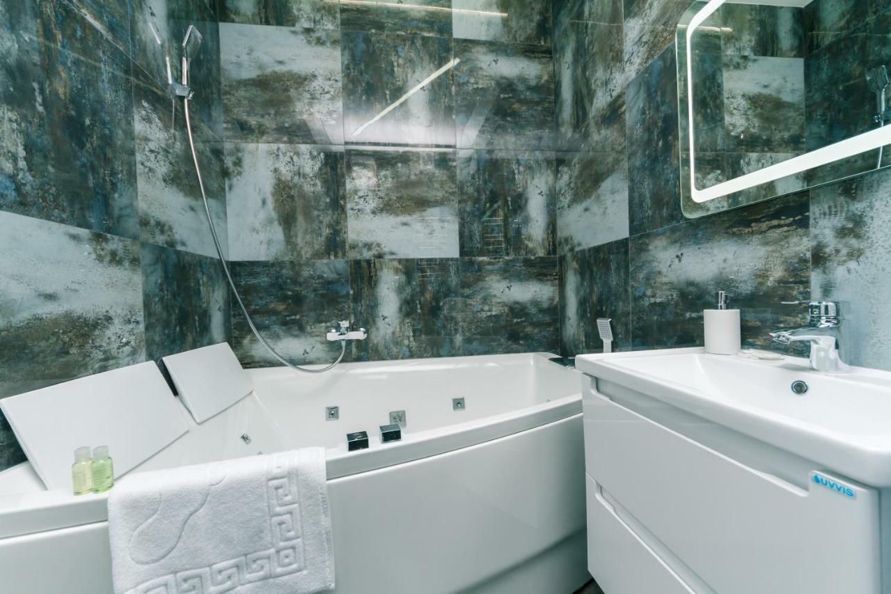 Luxury Apartments Киев Экстерьер фото