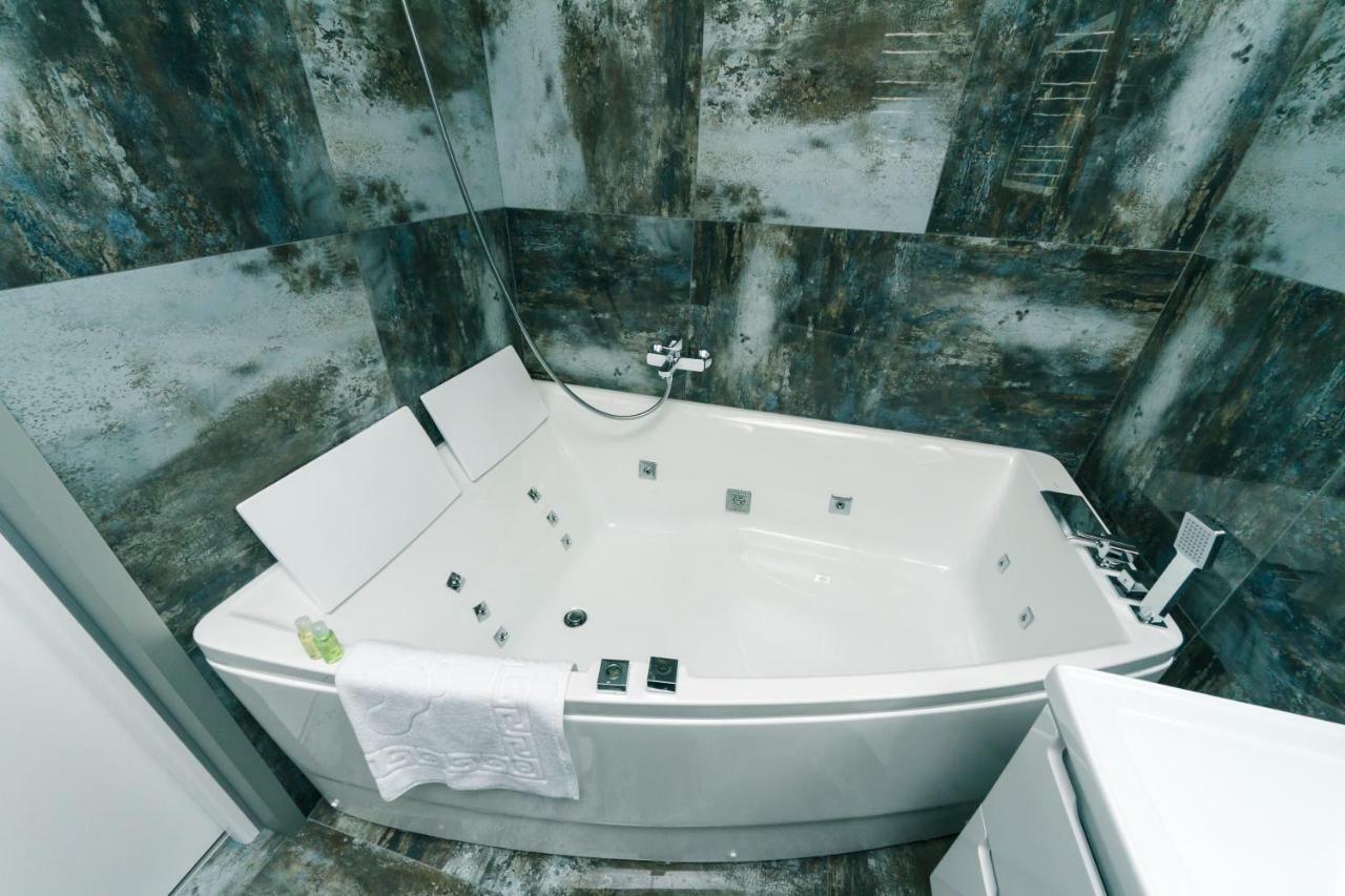 Luxury Apartments Киев Экстерьер фото